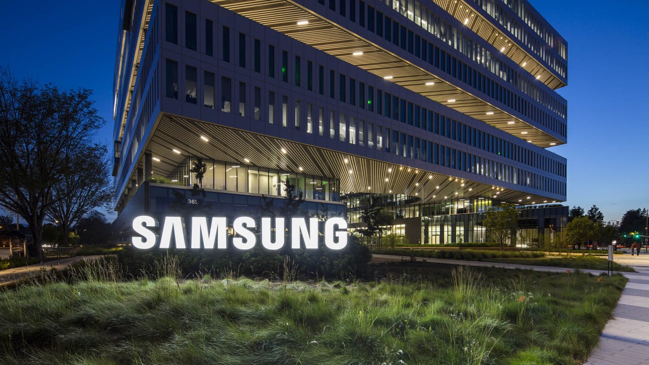 Samsung is purchasing a 4% stake in Dunamu for $408 million to offer crypto services.