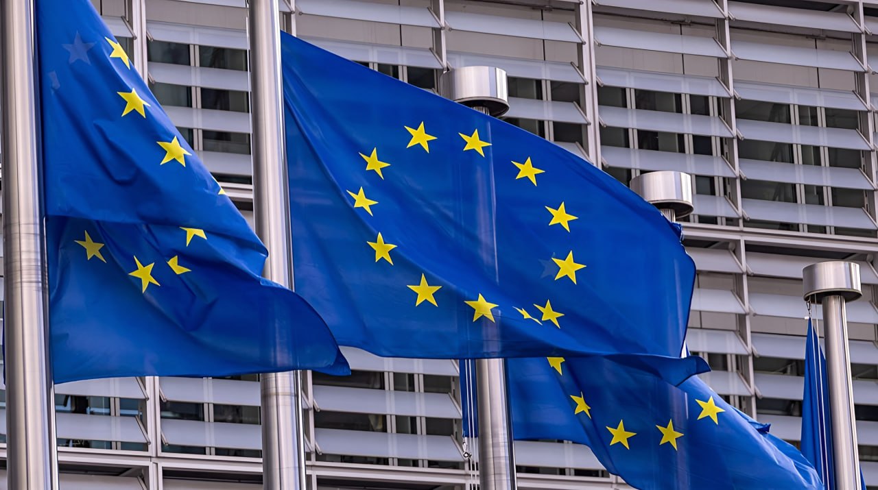 La Commission européenne prévoit d’élargir le champ d’application de MiCA en y incluant la tokenisation et les émetteurs de stablecoins situés hors de l’UE.