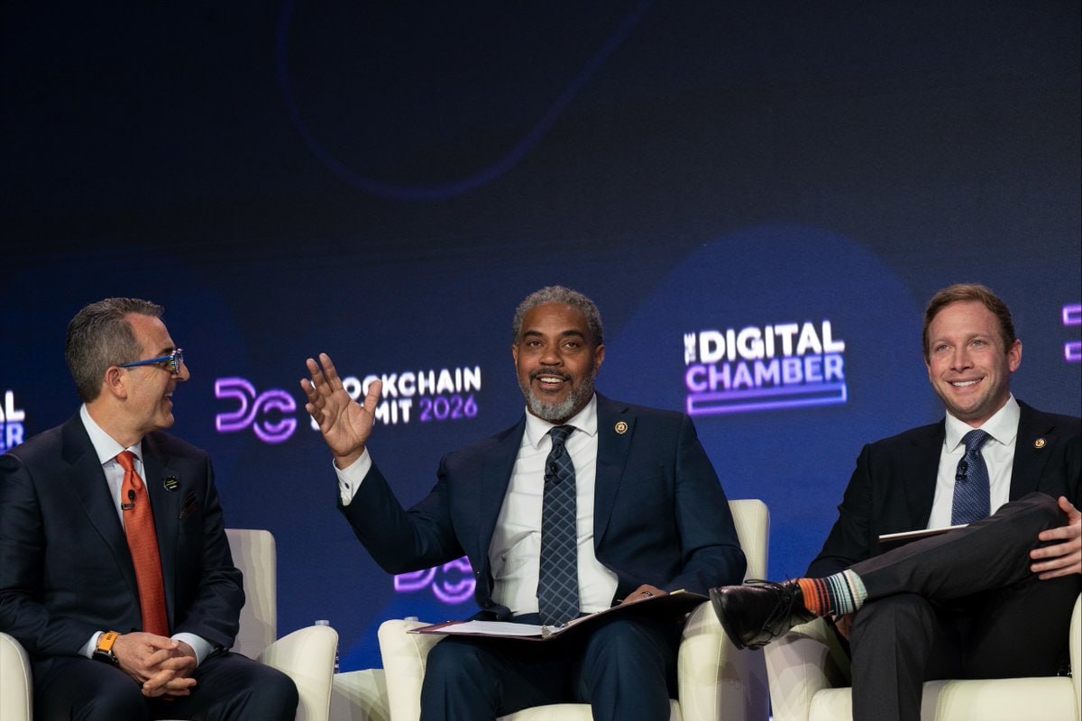 Parlamentares Bipartidários dos EUA Publicam Projeto de Tributação de Criptomoedas